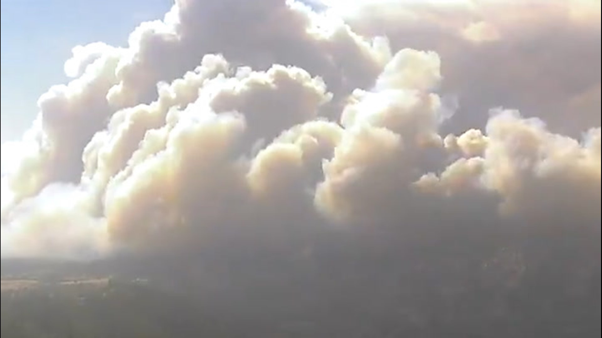 A time-lapse video captured thick smoke rising up from the 7,000-acre Zogg Fire in Shasta County, California, on Sept. 27, as officials ordered residents nearby to evacuate their homes.