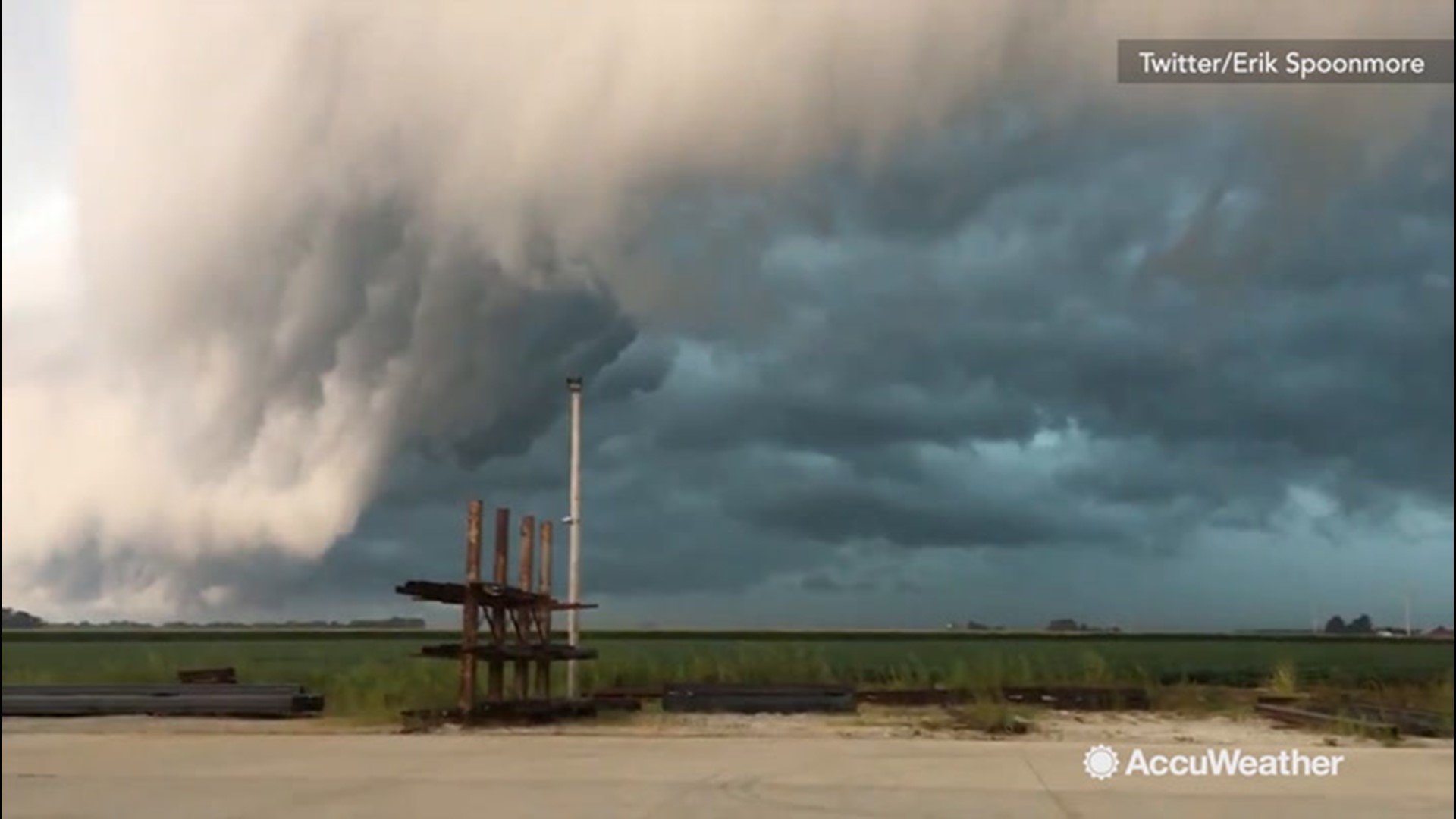 That is one impressive shelf cloud hovering over Auburn, Illinois, on Aug. 20.  Severe storms have been barreling through the state at the time of this video.