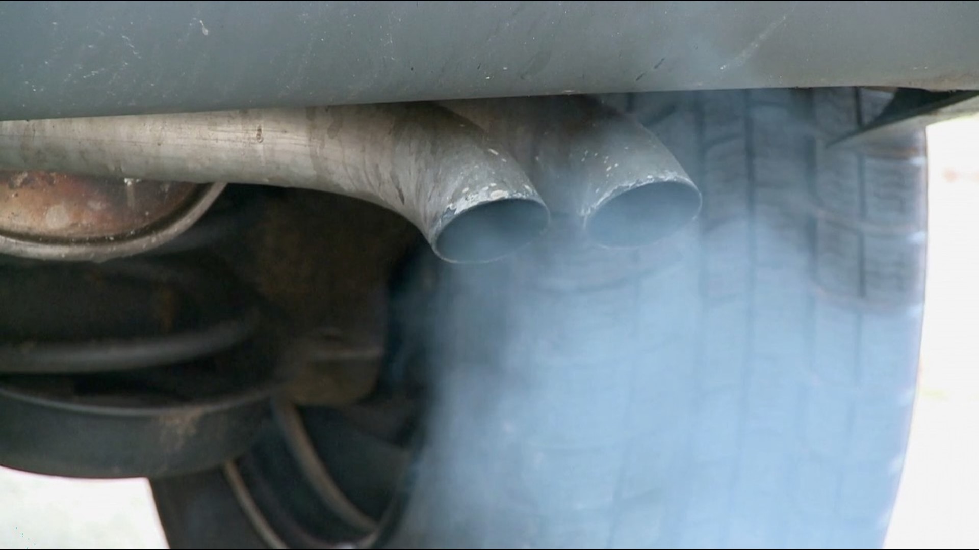 Is warming your car necessary? Buzz60's Lenneia Batiste has more from experts.