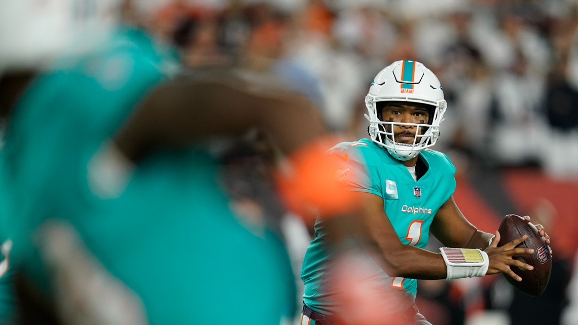 NFL on ESPN - Miami Dolphins QB Tua Tagovailoa was taken off the field on a  stretcher after being sacked in the second quarter vs. the Cincinnati  Bengals.