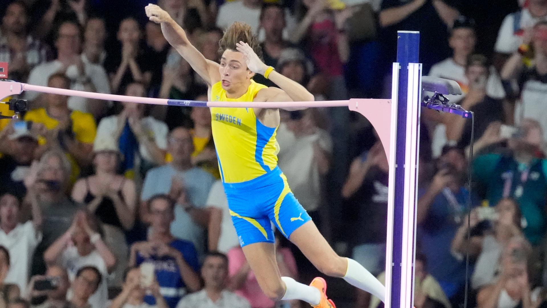 Mondo Duplantis breaks world record again in Olympic pole vault