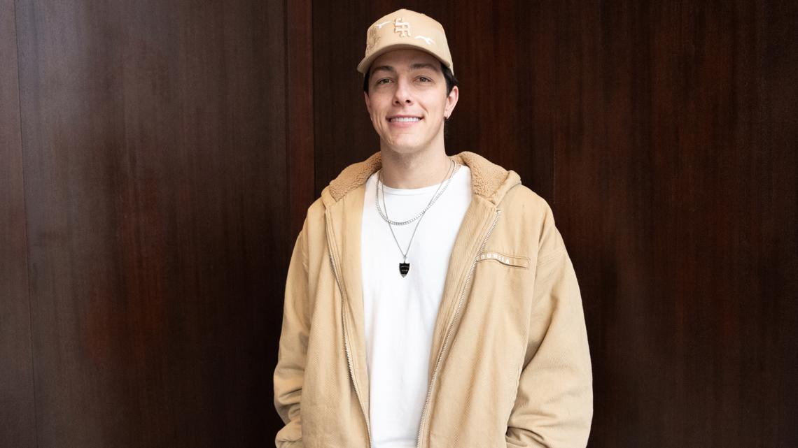 Country singer stepping away from the mic to focus on mental health
