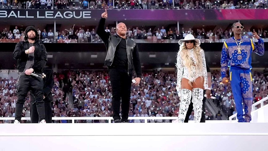 The Super Bowl's First Hip-Hop Halftime Show Was an Exercise in