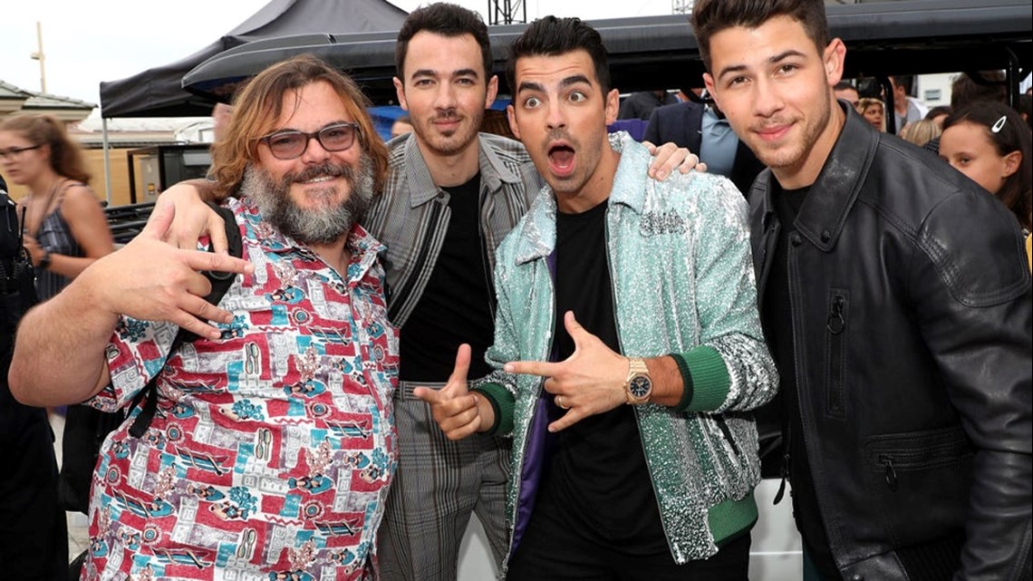 Jack Black Surprises Jonas Brothers Audience With 'Super Mario Bros. Movie'  Song 'Peaches