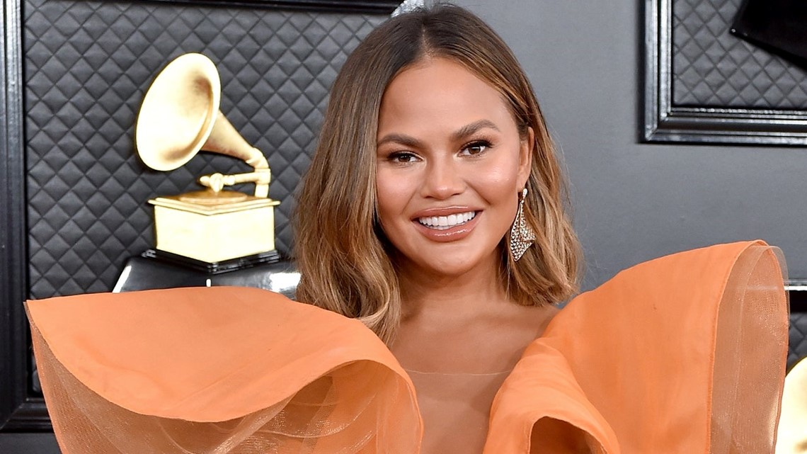 Chrissy Teigen Gets Major Hair Transformation Weeks After Giving Birth