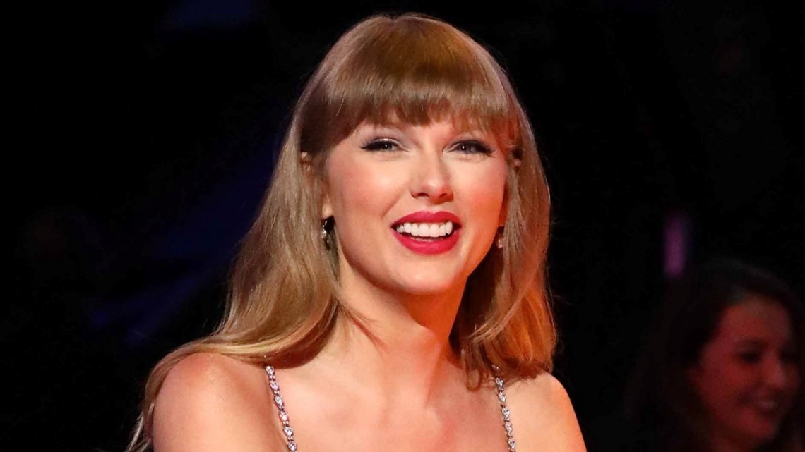 Report: Taylor Swift to headline Super Bowl LVII halftime show under new  sponsor Apple Music