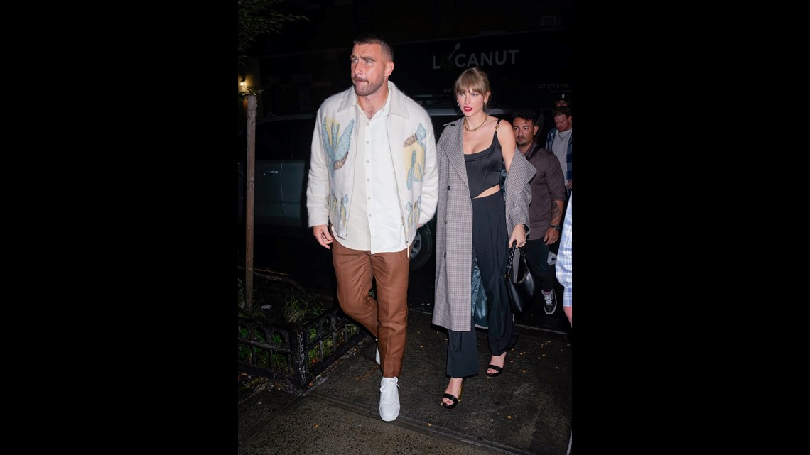 Taylor Swift and Travis Kelce Hard-Launched Their Relationship With a  PDA-Filled Date Night in NYC