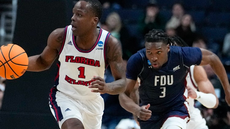 Florida Atlantic denies Fairleigh Dickinson's bid to become the first 16-seed to reach the Sweet 16