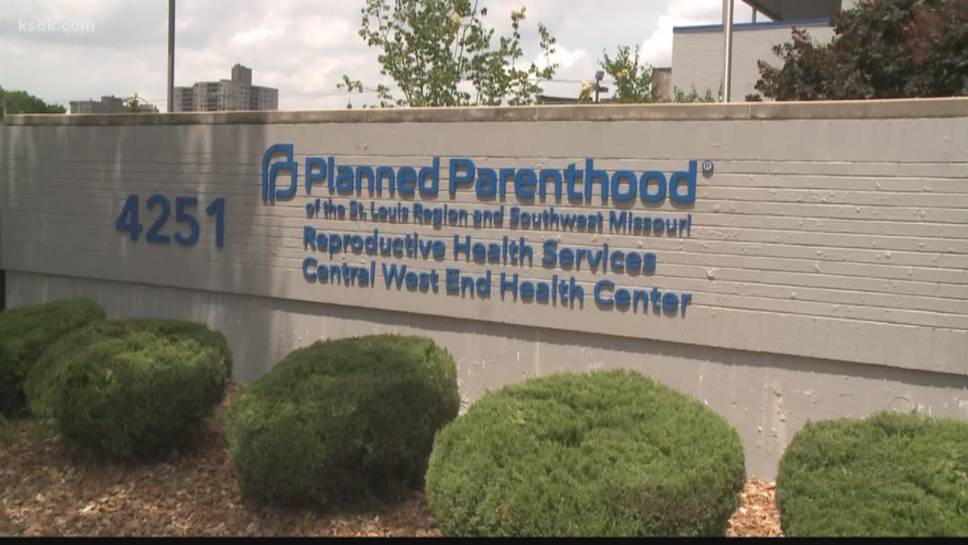 Missouri S Only Abortion Clinic Can Remain Open Judge Says Wgrz Com