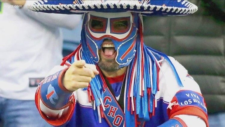 Buffalo Bills' Harrison Phillips honors Pancho Billa with sombrero