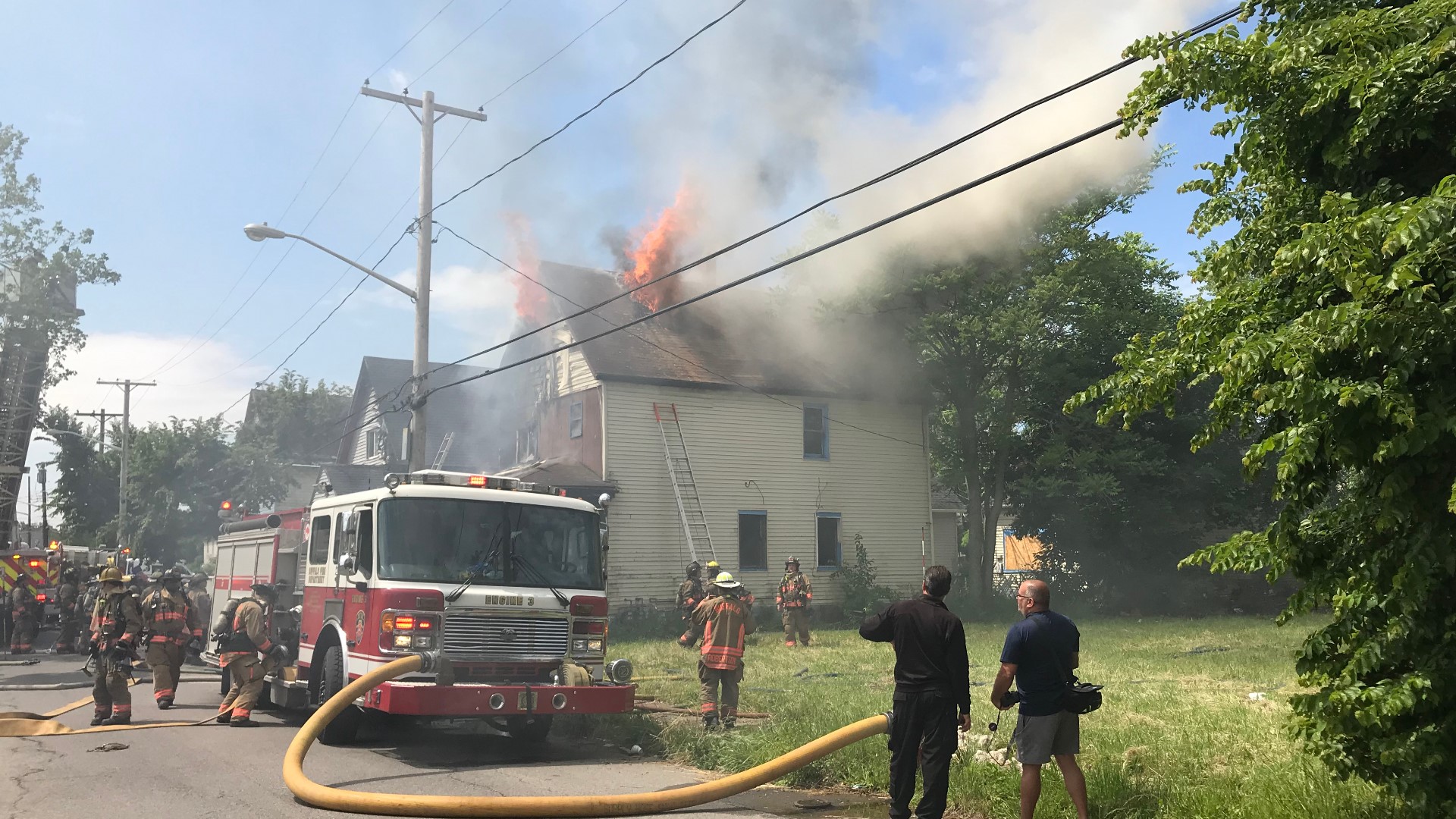 Buffalo Fire battle 2alarm fire on city's east side