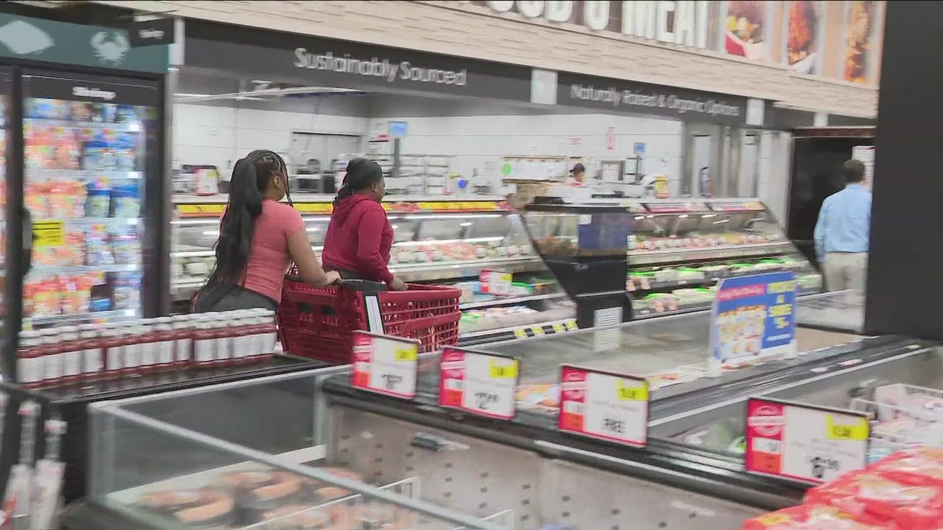 Local woman wins 3 minute shopping spree at Tops Markets