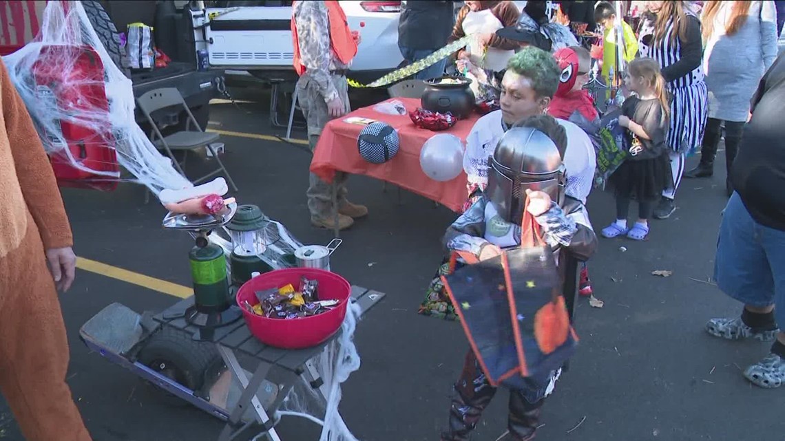 Lincoln Park Halloween Bash held in Town of Tonawanda