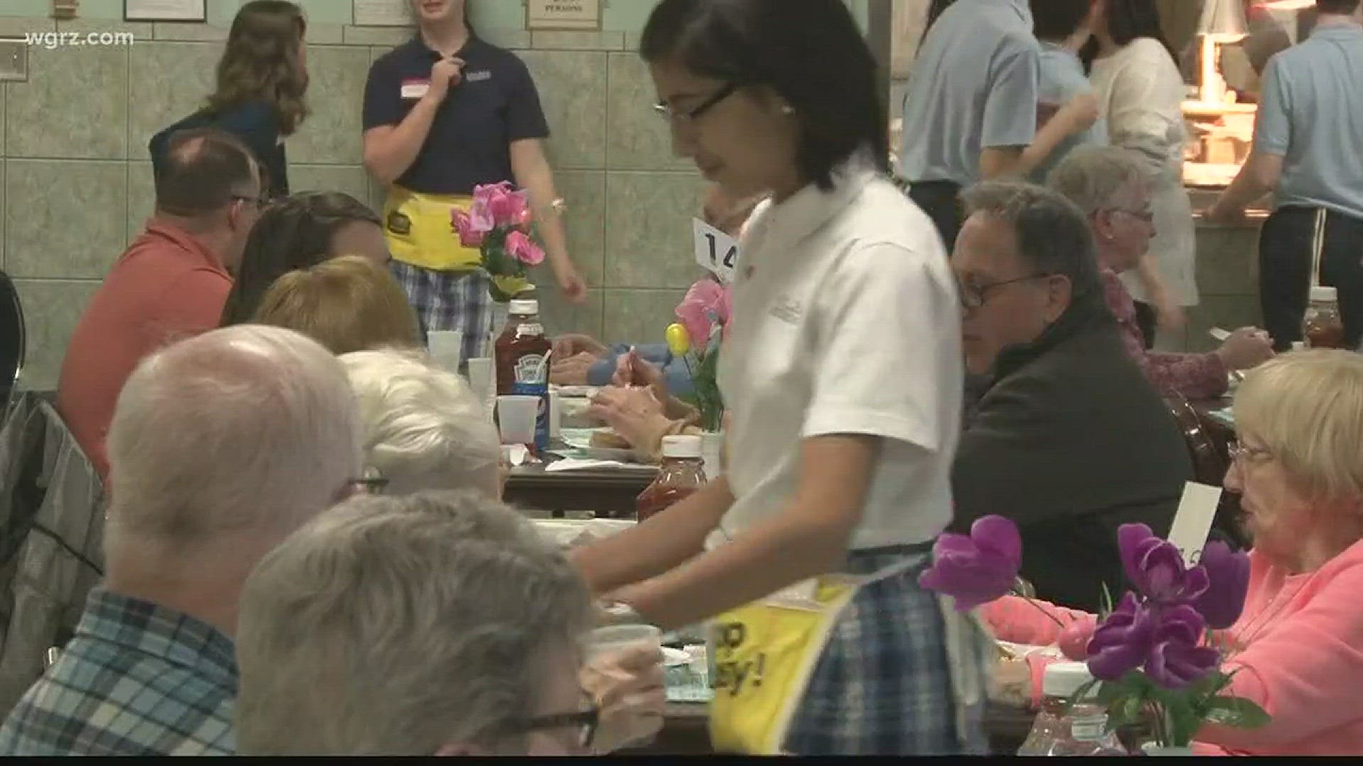 Daybreak's Stephanie Barnes shows us how Our Lady of Blessed Sacrament does fish fry Friday's.