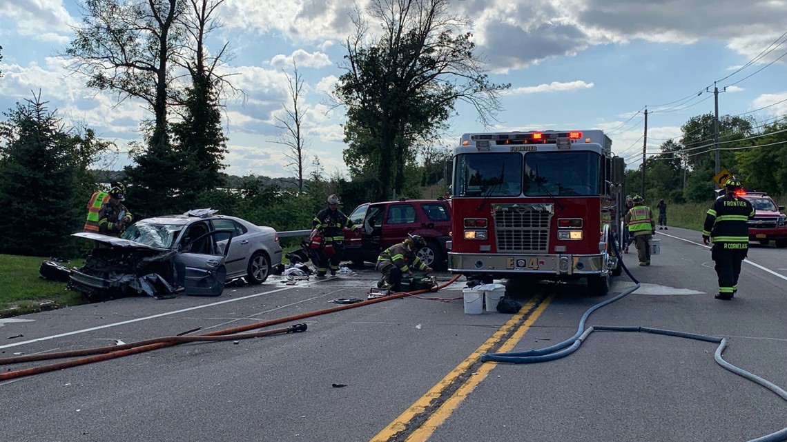 2 people hospitalized after 4vehicle crash in Wheatfield