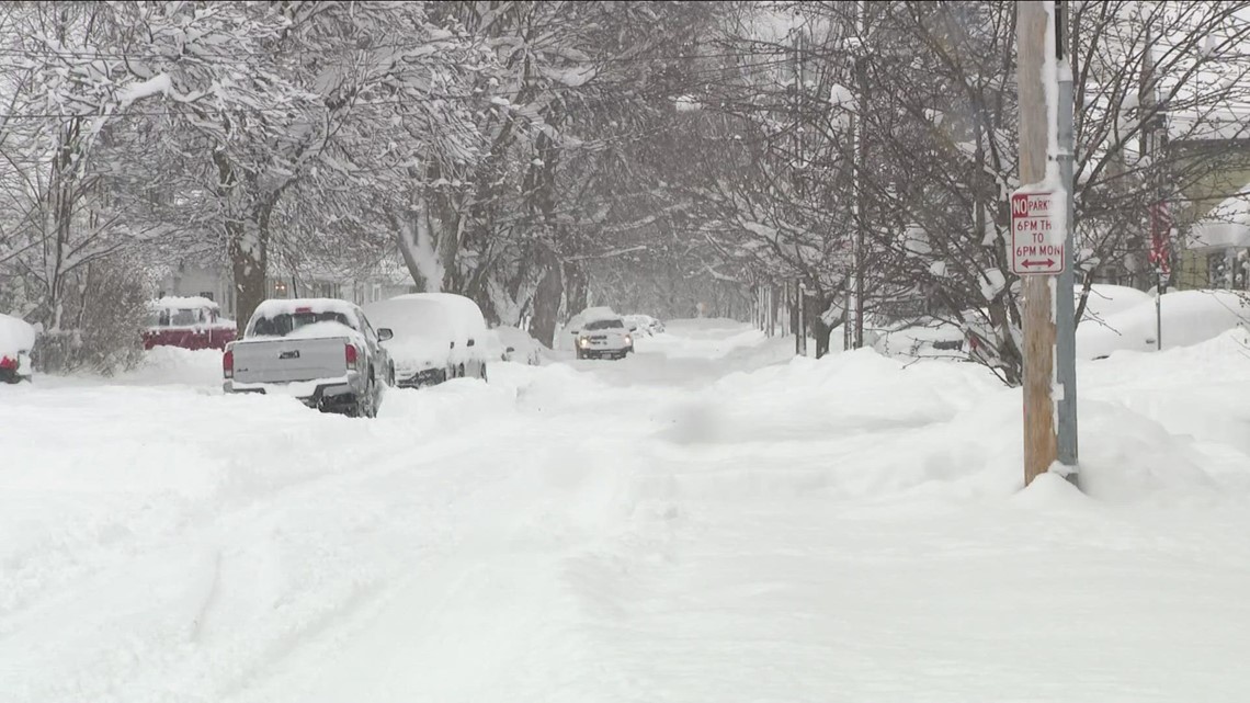 Buffalo, Erie County deal with more snow and more headaches | wgrz.com