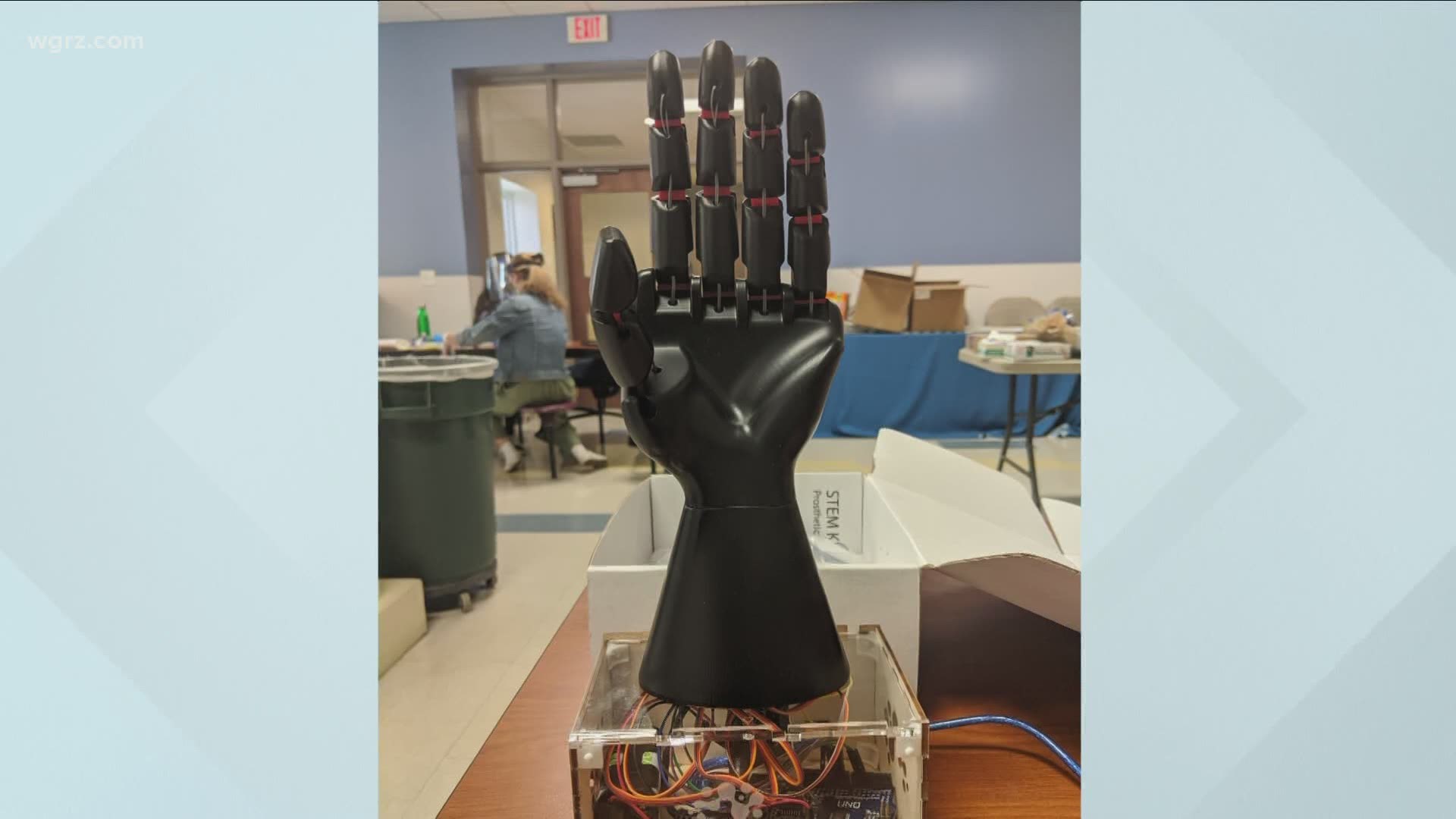 Students 3-D print prosthetic hands for children at STEM camp