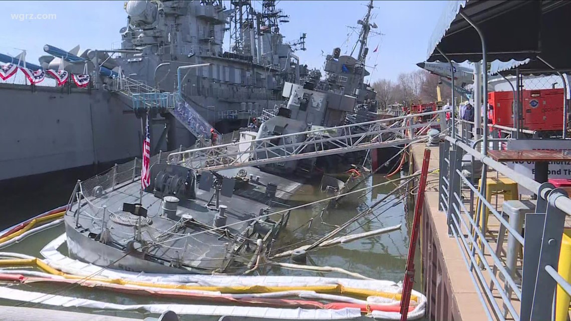 Divers finally get into water to check USS The Sullivans damage up close - Vimarsana News