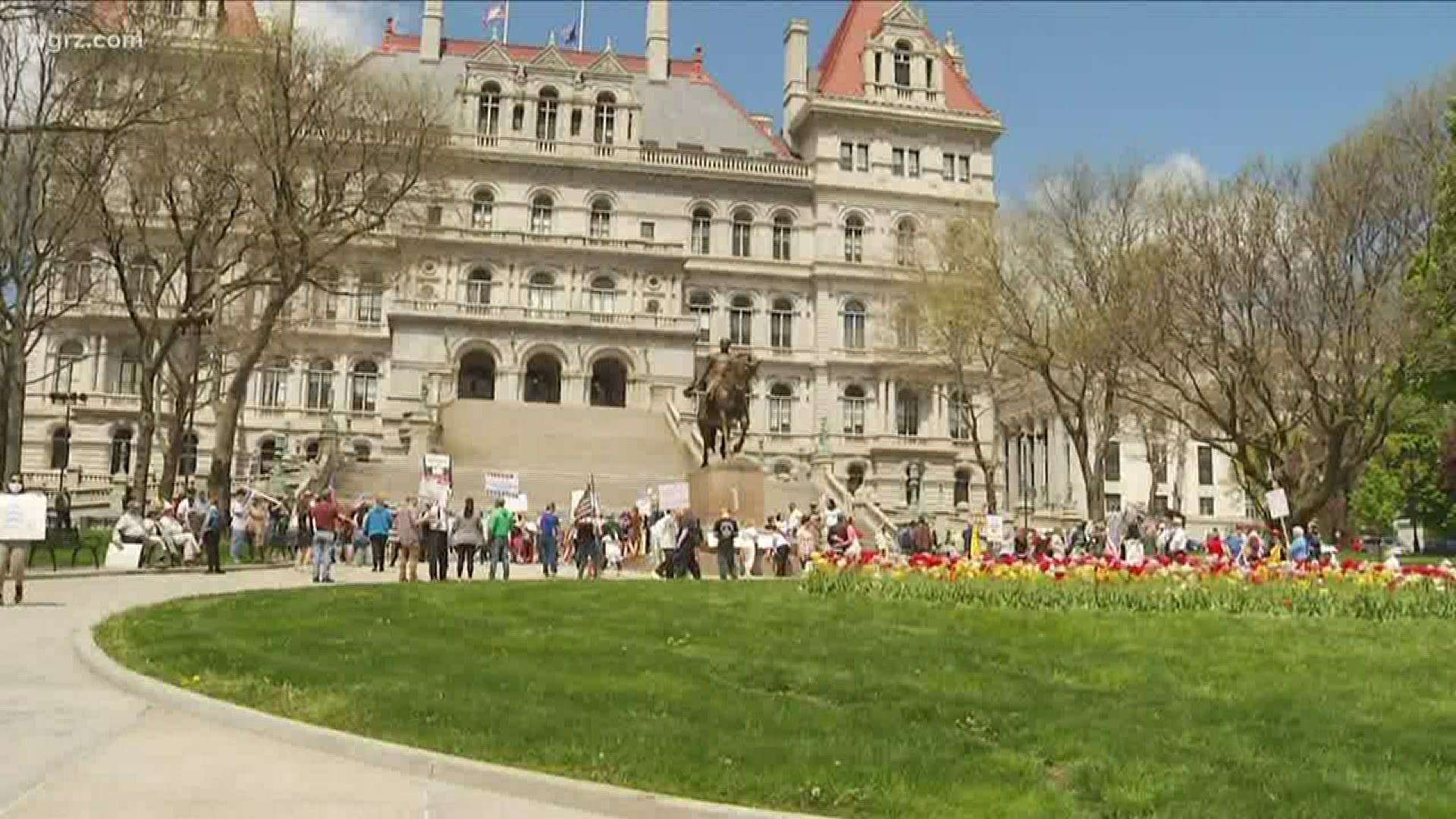 Hundreds of protesters gather in Albany
