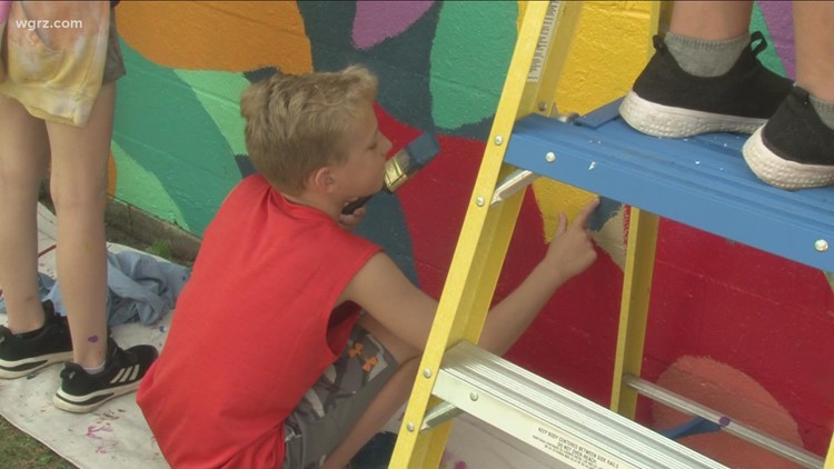 Albion Middle School students complete colorful mural at Bullard Park