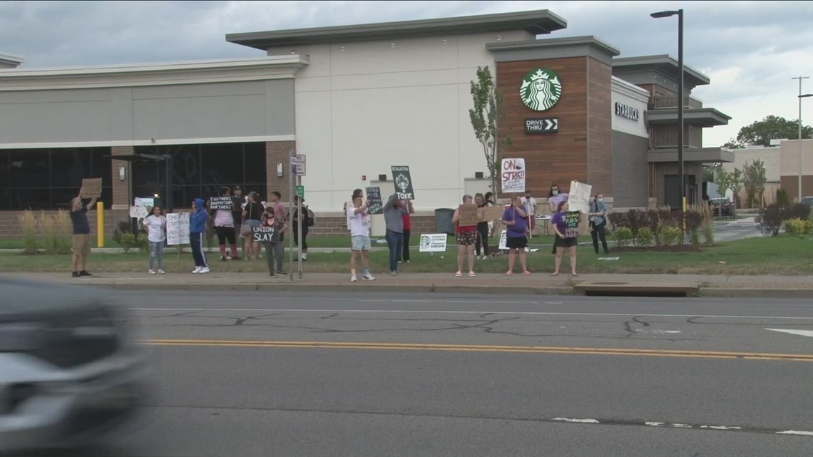 Former Starbucks workers speak out amid Alexis Rizzo firing - Vimarsana News
