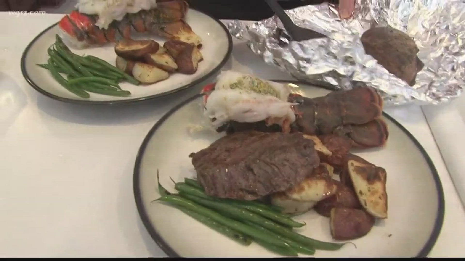 Daybreak's Joshua Robinson shows Melissa how to cook the perfect Valentine's Day Dinner.