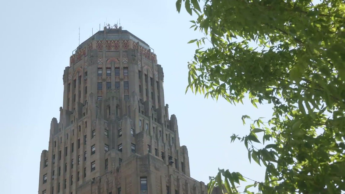 Councilmember believes Comptroller is overstepping city charter over bond issue