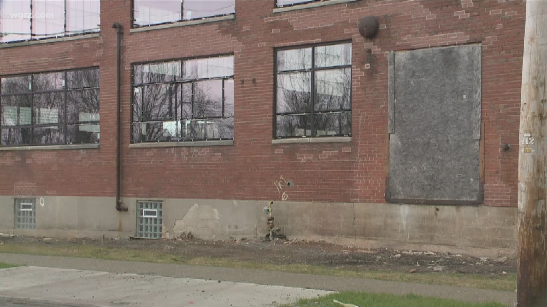 Albright-Knox has agreed to pay the Buffalo Urban Development Corp. $60,000 annually to lease 15,000 square feet in the 612 Northland Avenue building.