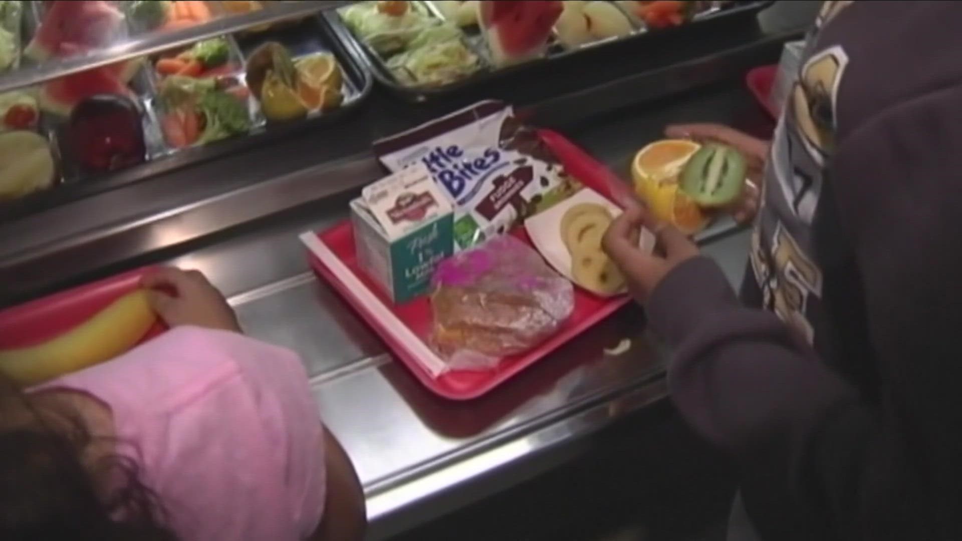 Superintendents push for universal free meals at schools