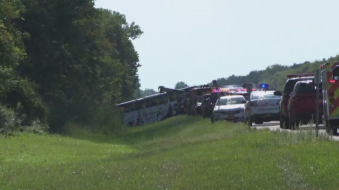 Bus driver indicted in fatal Pembroke crash that killed 5 people | wgrz.com