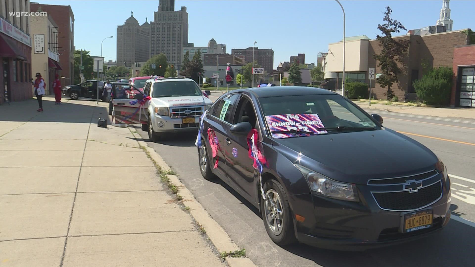 A welcome wagon car parade was happening in Buffalo this afternoon. Bills Mafia was there to support the team tomorrow.