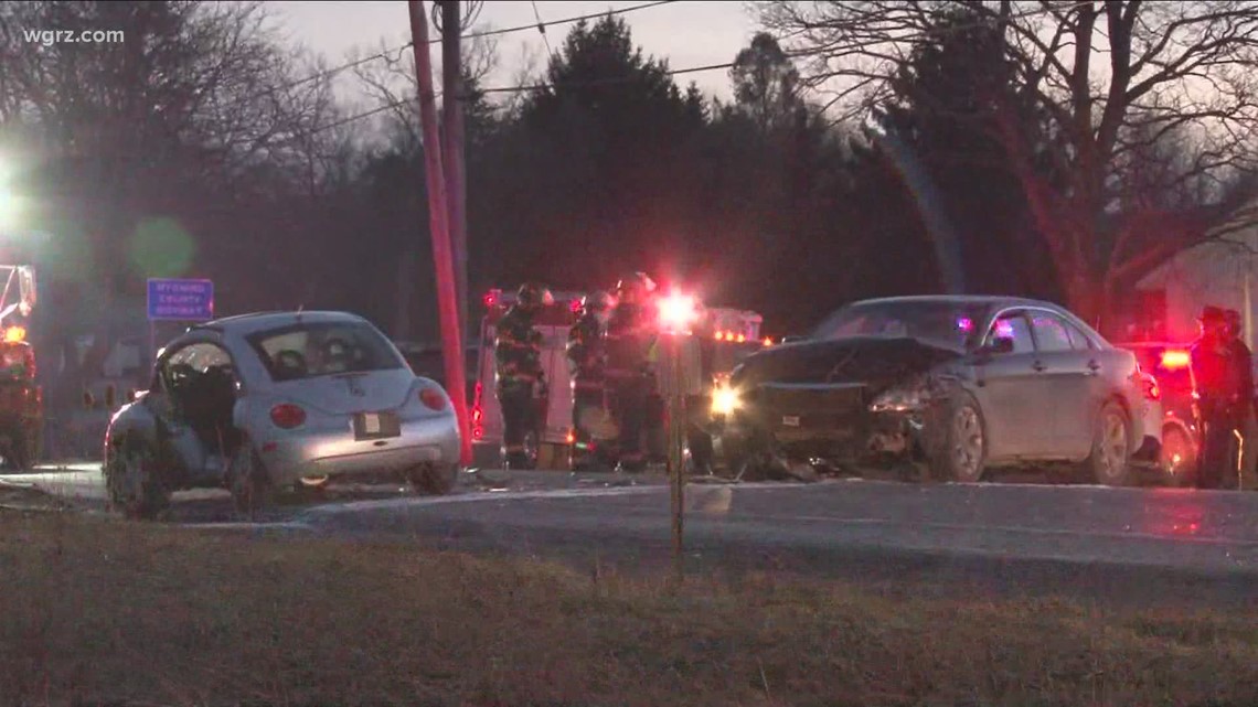 2 killed in car crash near Wyoming County vaccination clinic | wgrz.com