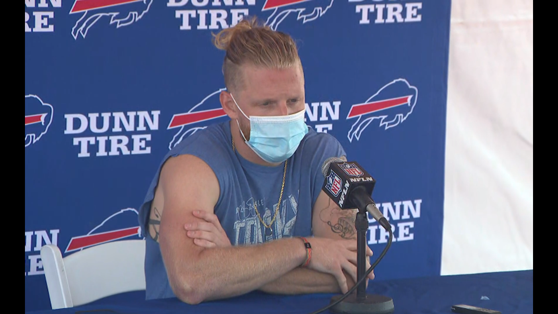 Cole Beasley Explains Being Unvaccinated After Ripping NFL Rules