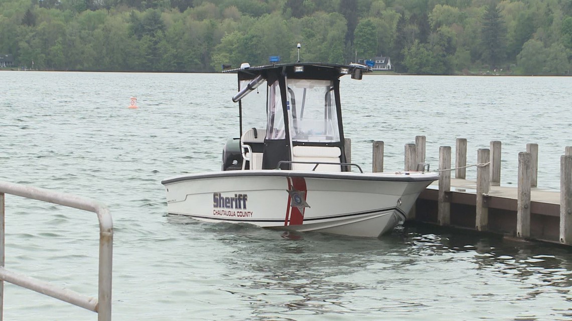2 rescued from sinking boat on Chautauqua Lake