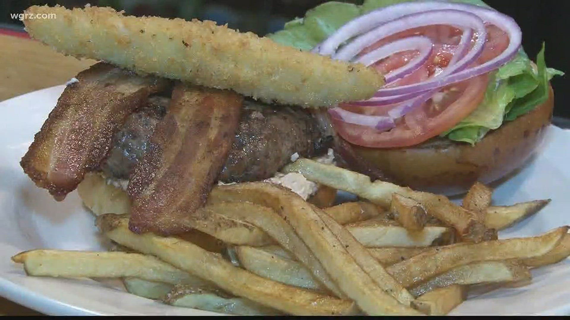 In this week's Unique Eats, we go to a Williamsville restaurant for some Americana eats that will leave you squealing for more.