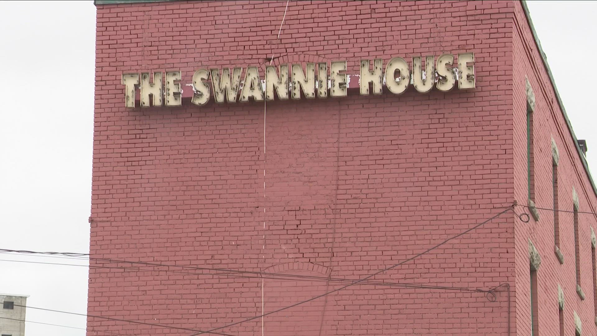 Swannie House announced it is closing after one of it's owners passed away
