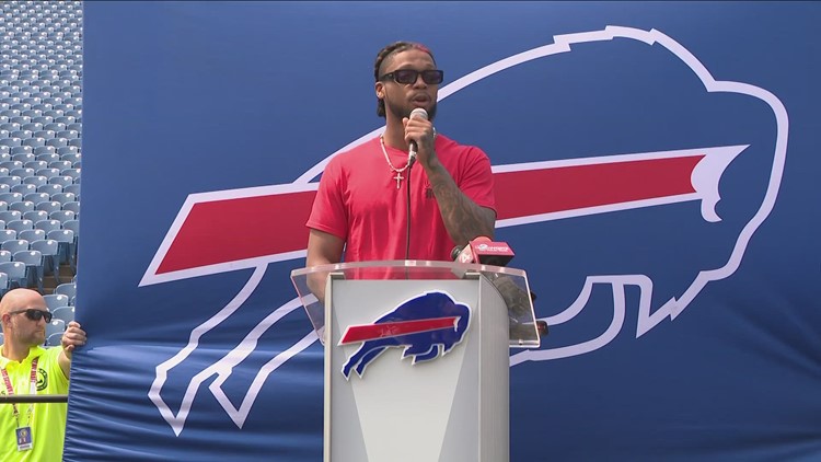 Hamlin launches CPR Tour at Bills' stadium