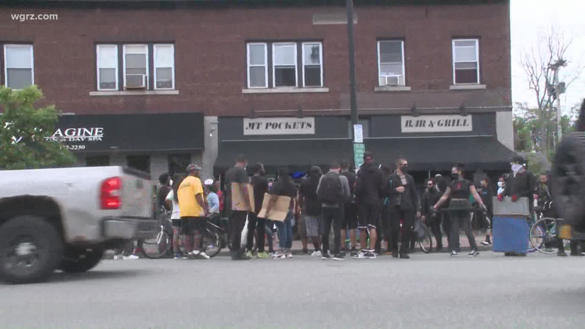 Mt Pockets Bar Closes After Incident Wgrz Com