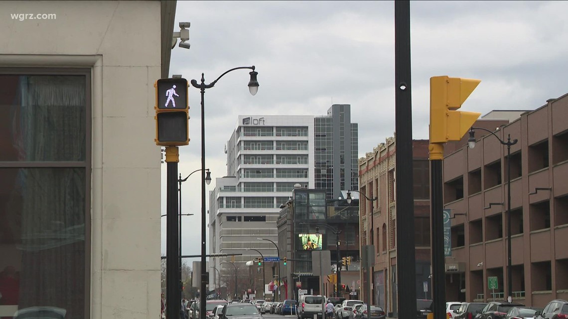 Man dies after falling off Pearl Street building | wgrz.com