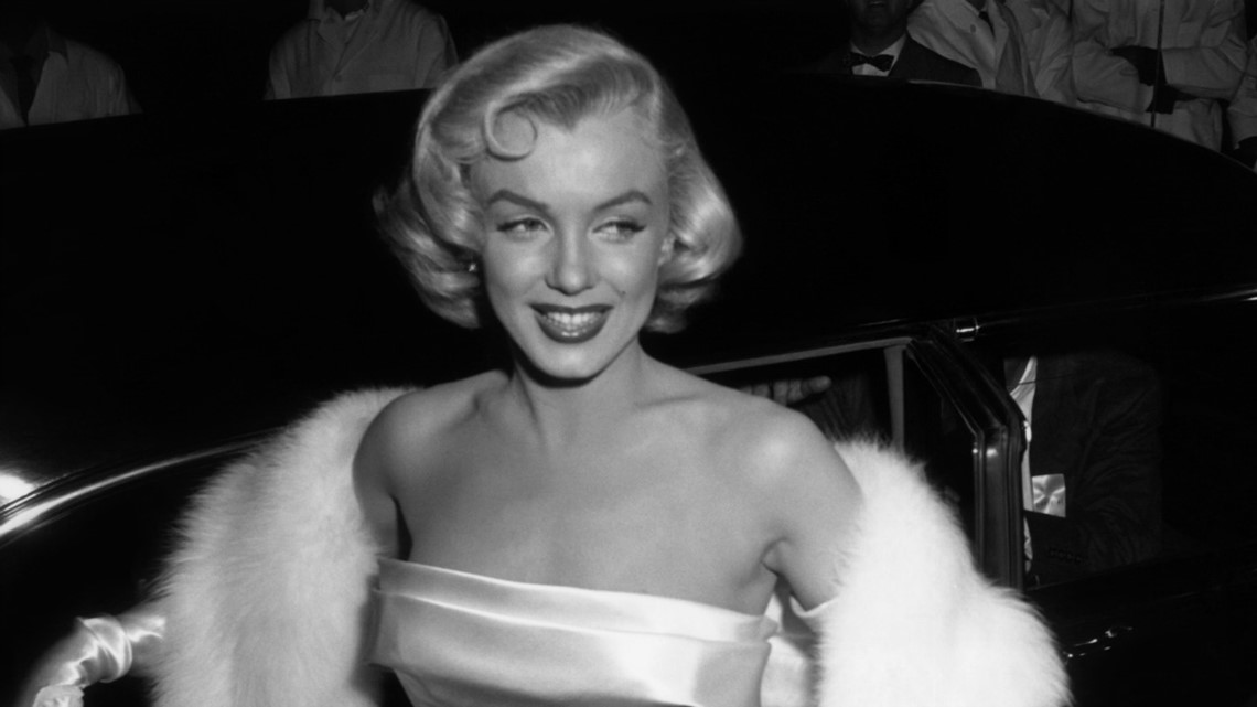 Marilyn Monroe's JFK 'happy birthday' dress sells for record $4.8m | The  Independent | The Independent