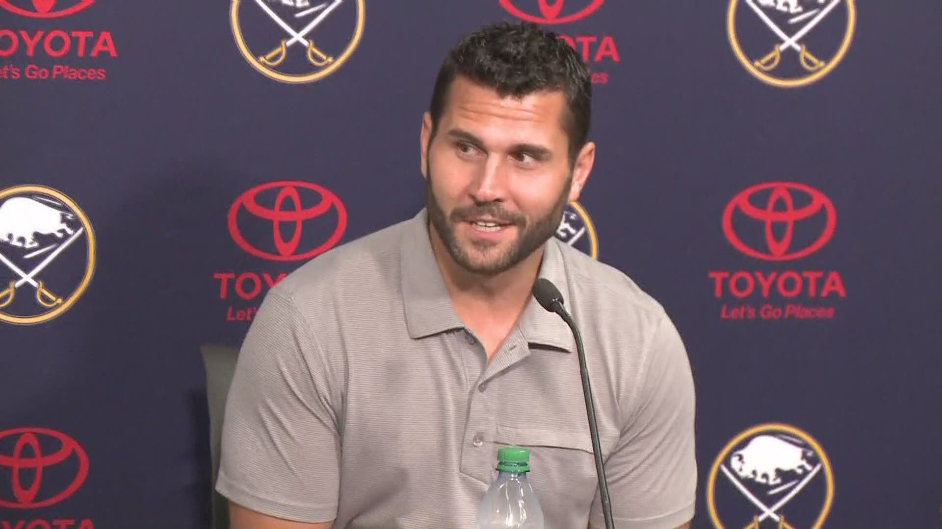 NHLer Brian Gionta announces his retirement from hockey.