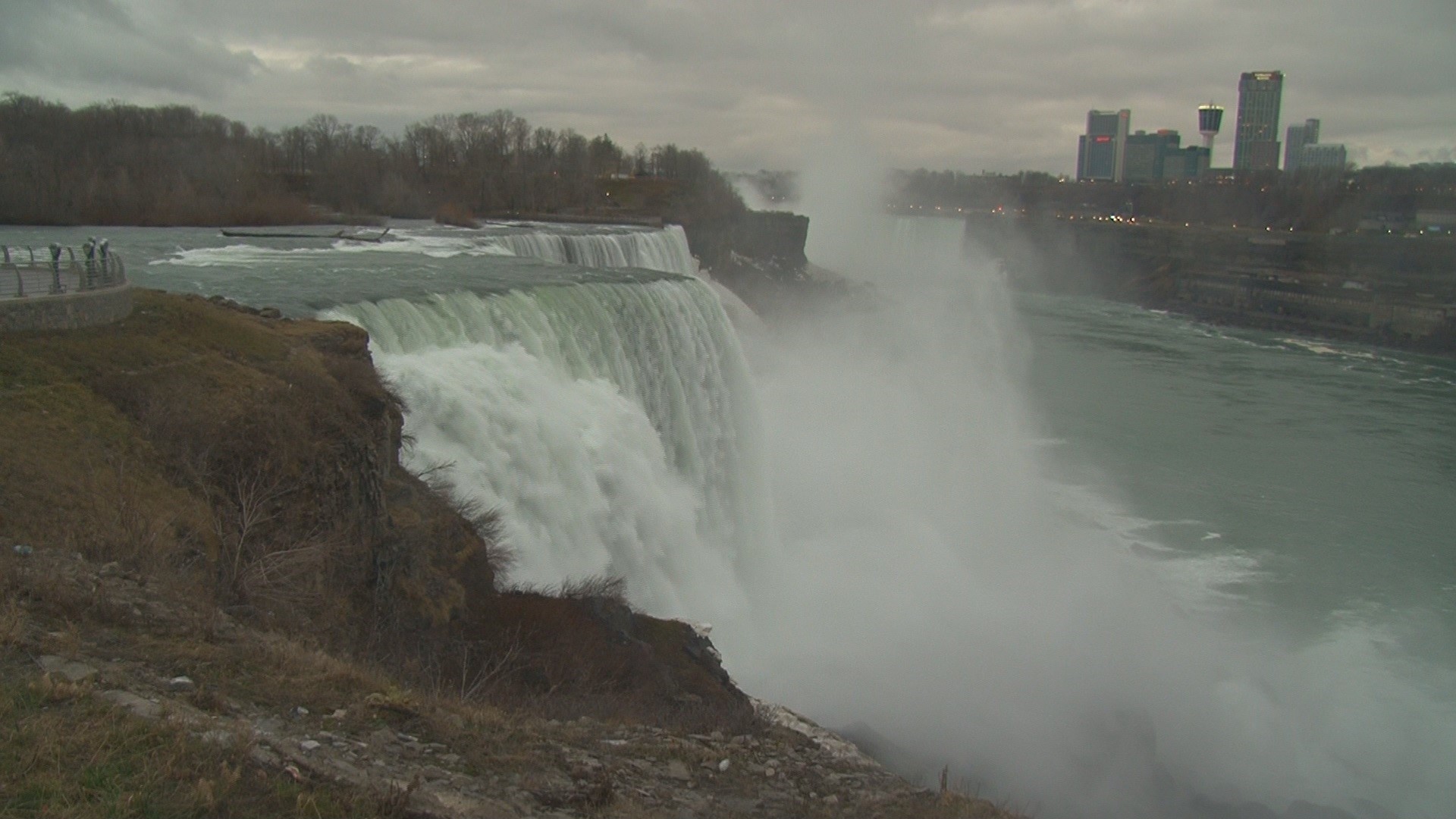 Body Recovered After Man Seen Going Over Niagara Falls | Wgrz.com