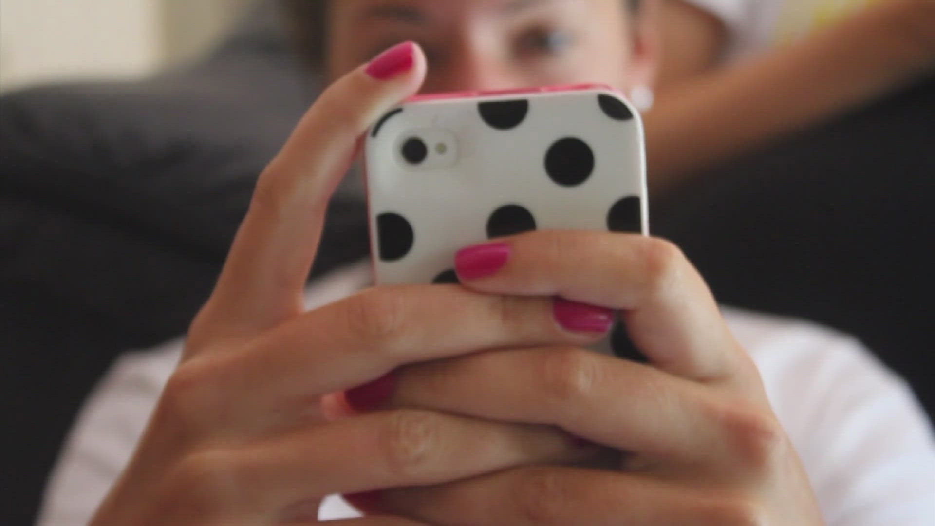 AG Leticia James demands Instagram to keep minors safe from new location sharing feature.