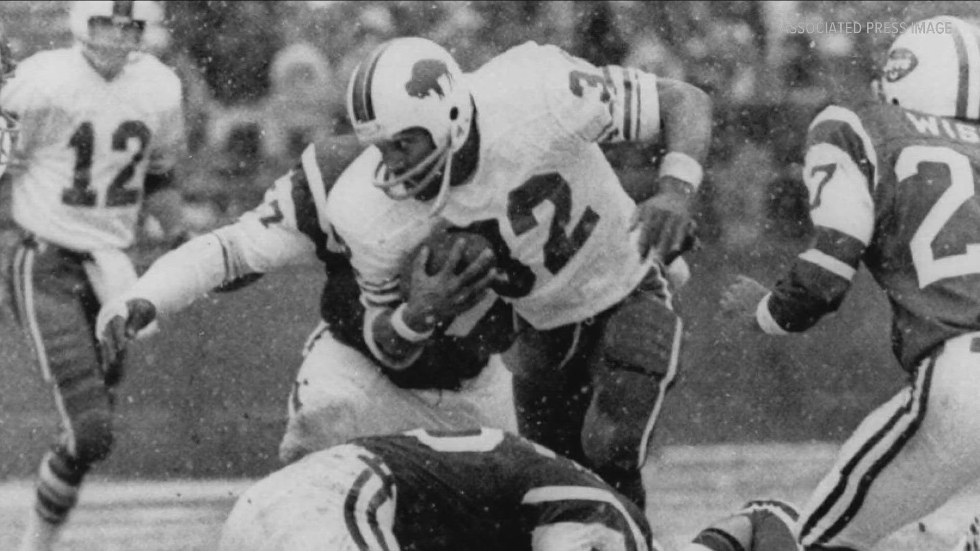 Simpson was drafted by the Bills in 1969.