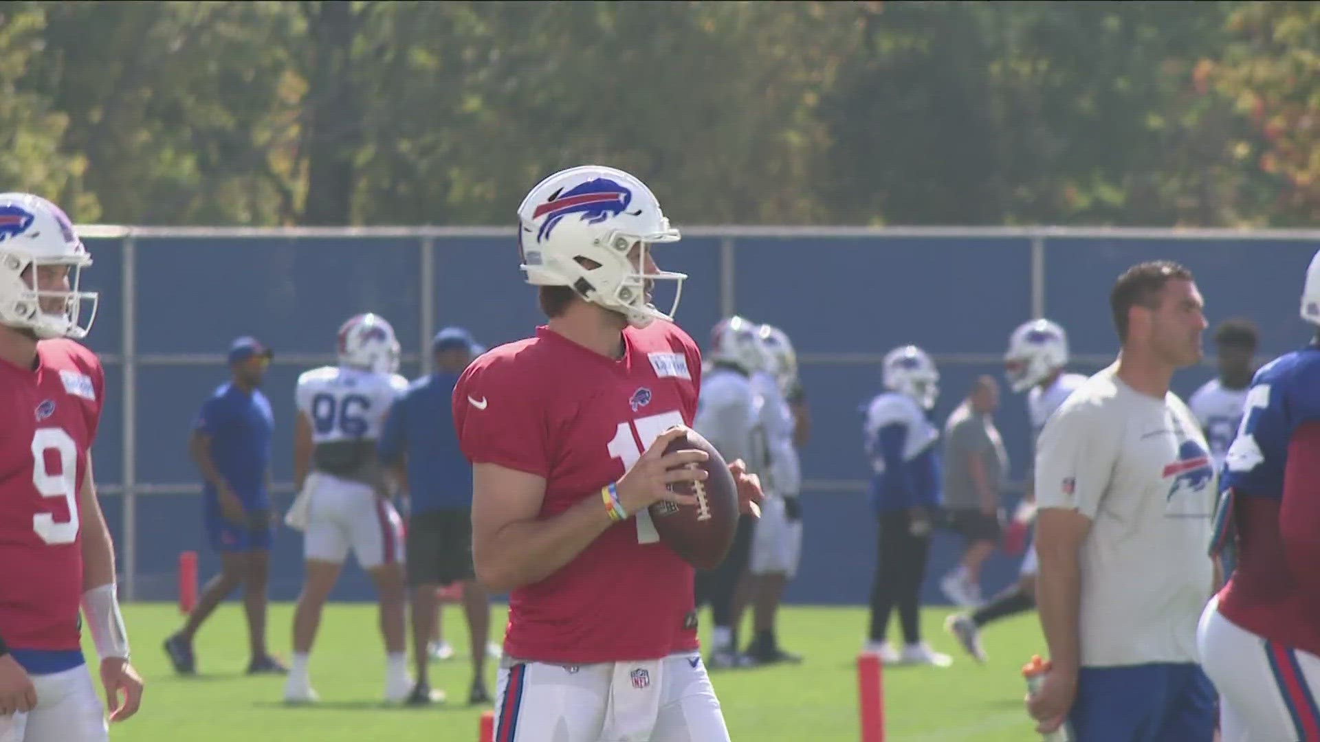 First look at Von Miller in Buffalo Bills uniform