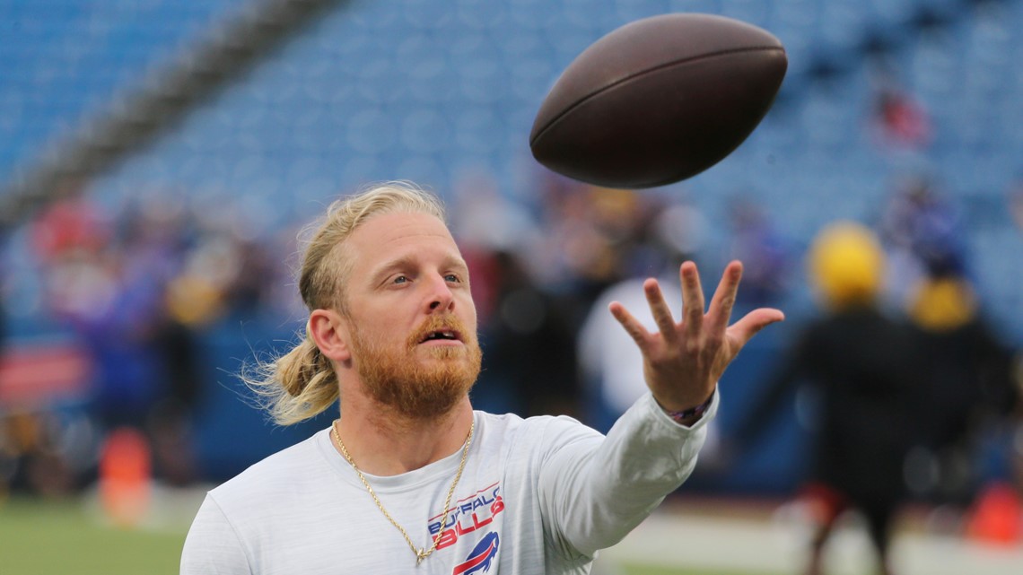 Bills' Cole Beasley, Reid Ferguson offer to buy road tickets for