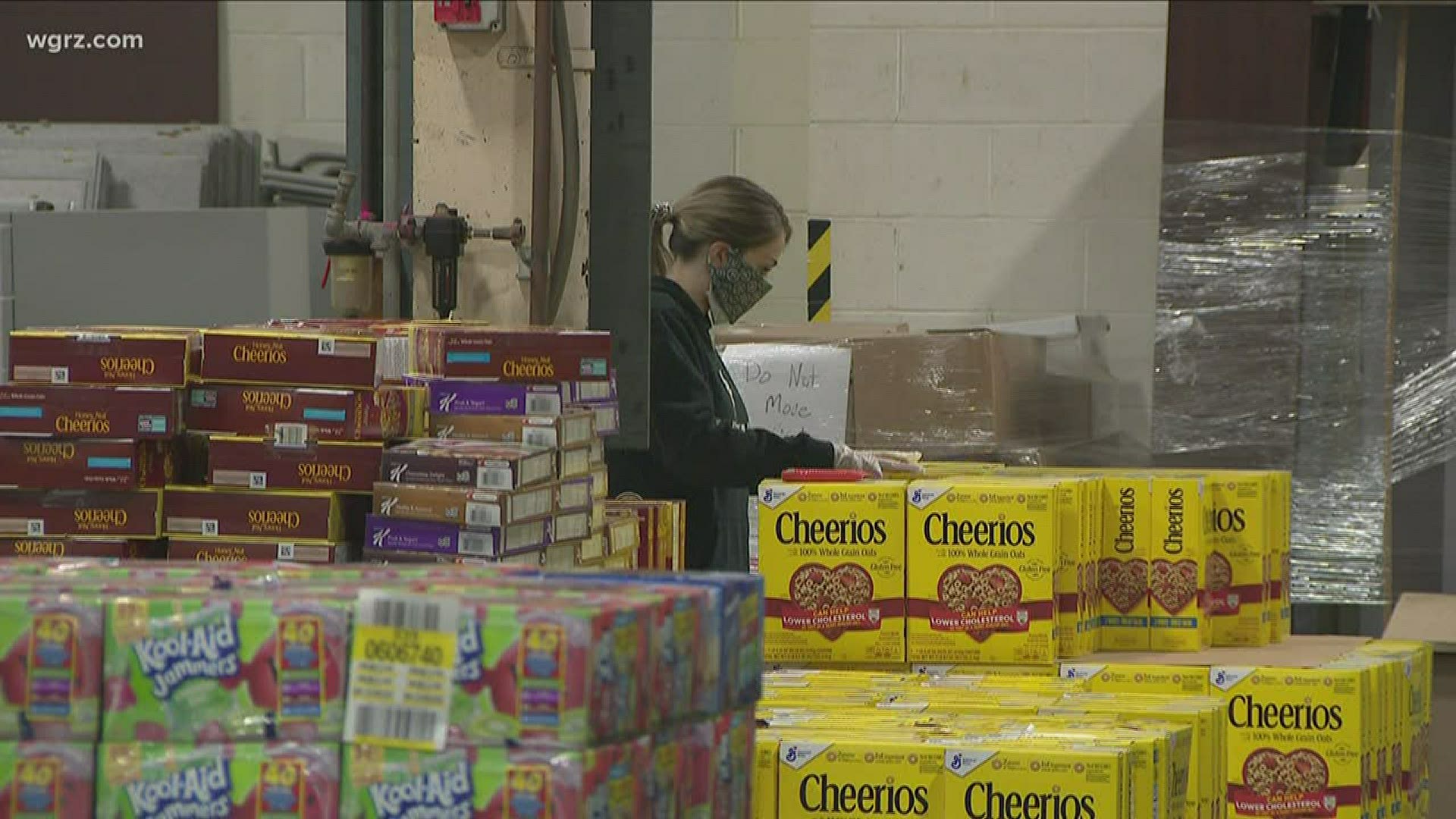 8 days of hope donates groceries to families