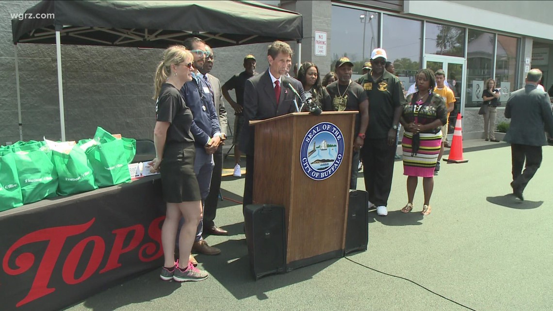 Stabbing at Gates Circle Liquor Store