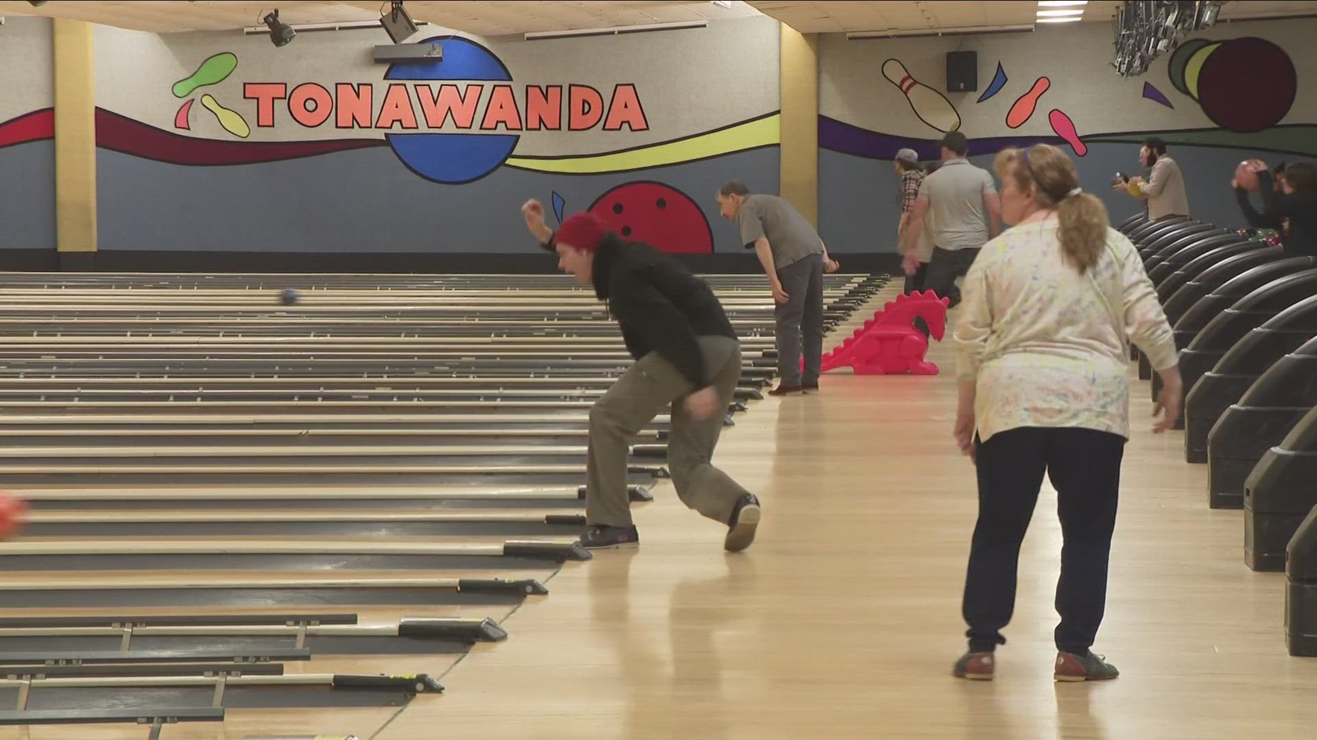 A fundraiser was held at Tonawanda Lanes to benefit the upstate chapter of the National MS Society.