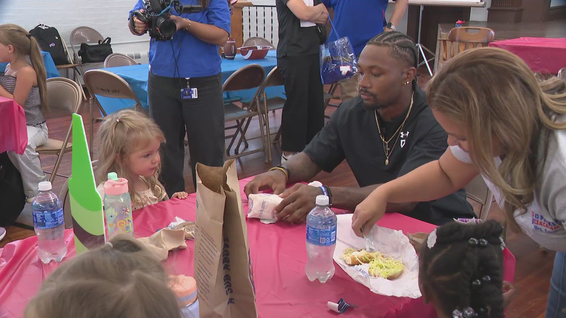 Bills Christian Benford is giving back